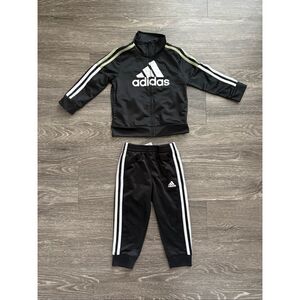 Adidas Toddler Boys 2 Piece Track Suit in Black, White & Sage Green Size 2T